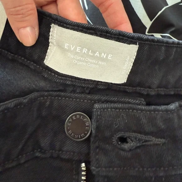 Everlane Curvy Cheeky Jean - Picture 6 of 8